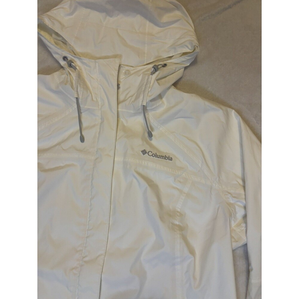 Columbia Omni Tech white rain jacket - Size XL women’s - small discoloring